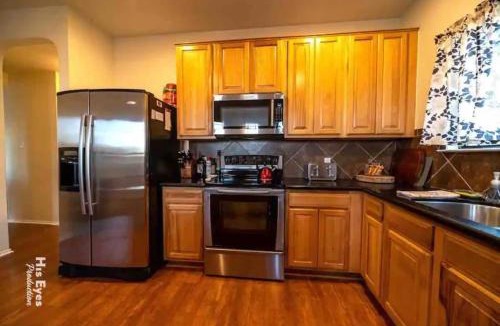 Cedar Park House | Hill Country Beauty in Red Beautiful Large Home! Very Spacious!