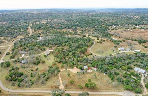 Fredericksburg House | Hill Country Cabin with hot tub and dog friendly