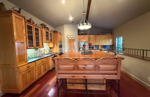 Johnson City House | Hill Country Escape near Wineries, Mae’s Ridge Wedding Venue & P. Falls State Pk