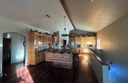 Johnson City House | Hill Country Escape near Wineries, Mae’s Ridge Wedding Venue & P. Falls State Pk