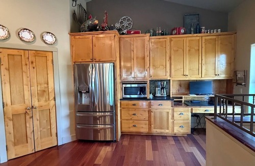 Johnson City House | Hill Country Escape near Wineries, Mae’s Ridge Wedding Venue & P. Falls State Pk