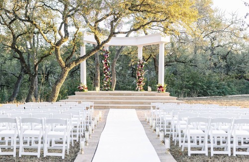 Shady Hollow House | Hill Country Estate ~10 Acre Retreat~ Pool+Jacuzzi