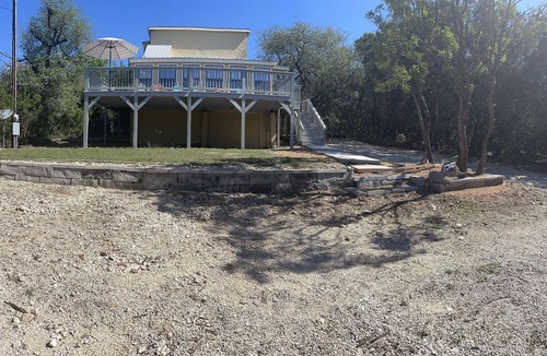 Lakehills House | Hill country getaway at Marigold Hill