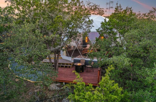 Big Bee Creek Cabin | Hill Country Glamping Dome w/Hot Tub, Gym, Sauna & Cold Plunge