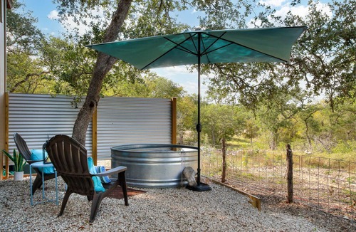 Hondo Cabin | Hill Country Glass House