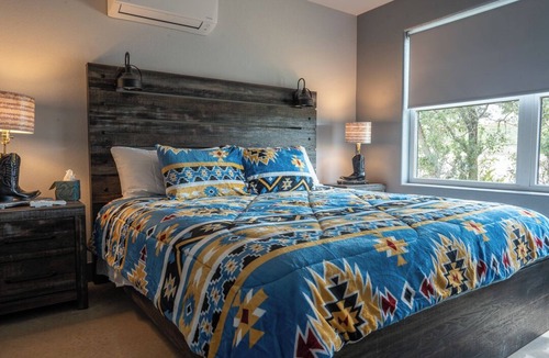 Johnson City House | Hill Country Guest Houses