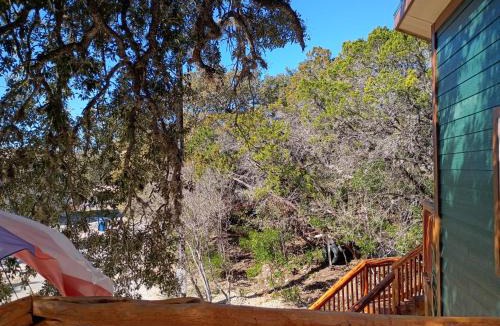 Lakehills Villa | Hill Country Hi View Landing