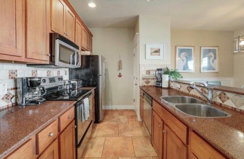 Jonestown House | Hill Country Hideaway - The Hollows by Lake Travis