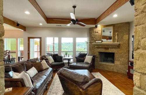 Leander House | Hill Country Hideaway w/pool, firepit, gym-28 miles from Downtown!