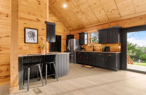 Blanco Cabin | Hill Country Luxury Cabin