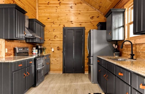 Blanco Cabin | Hill Country Luxury Cabin