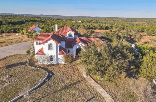 Austin House | Hill Country Mansion l Pool | Spa
