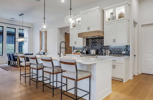 Lago Vista House | Hill Country Model Retreat! Pools-Pickleball/Courts-Fitness-UPGRADED GOLF CART!