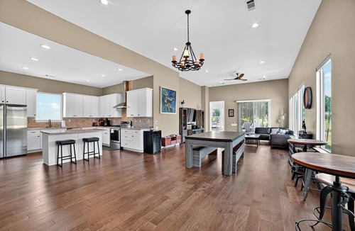 Horseshoe Bay West House | Hill Country Retreat & Casita