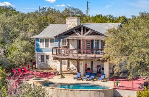Austin House | Hill Country Retreat Hot Tub, Weddings, Sleeps 14