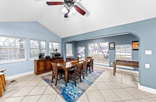 Boerne House | Hill Country Sunrise Staycation