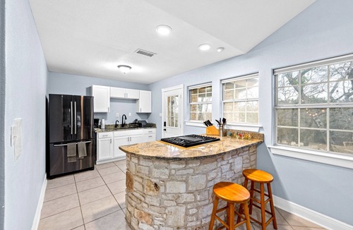 Boerne House | Hill Country Sunrise Staycation