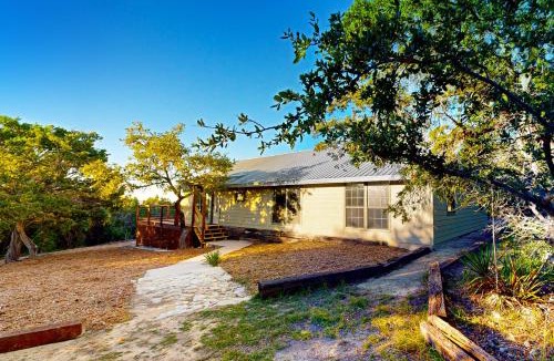 Pipe Creek House | Hill Country Views & Patio: Private Home