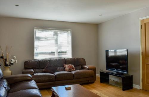 Chittering House | Hill Farm Cottage