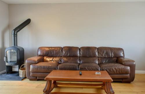 Chittering House | Hill Farm Cottage