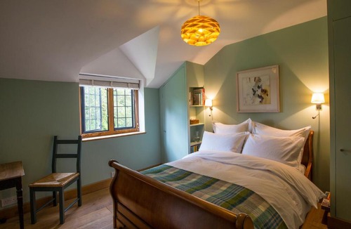 Giddeahall Bed & Breakfast | Hill House B & B & Luxury Shepherds Huts