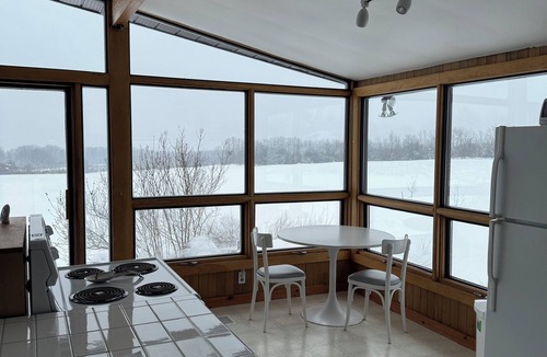 Glen Huron Cottage | Hill House: Cozy rural cottage with scenic views