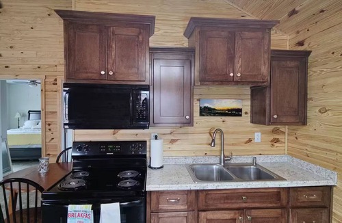 Summertown Cabin | Hill Side Retreat