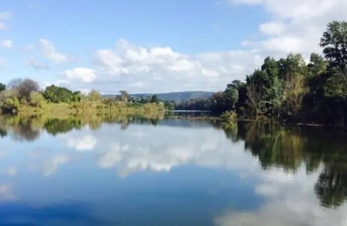 Yarramundi Cabin | Hill Top Tiny River House