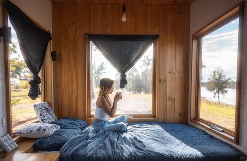 Yarramundi Cabin | Hill Top Tiny River House