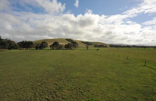 Welshpool Apartment | hill view apartment