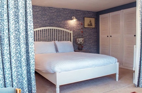 Monks Eleigh House | Hill View Cottage, Suffolk