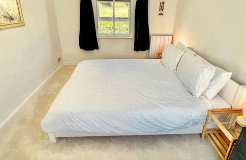 Monks Eleigh House | Hill View Cottage, Suffolk