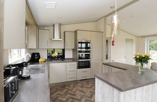 Wareham Cottage | Hill View, Lilac Lodge