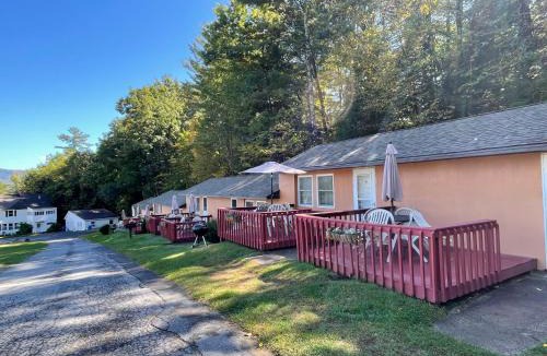 Lake George Resort | Hill View Motel and Cottages