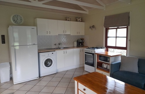 Broughton Vale Cottage | Hillcrest Cottage @ Berry