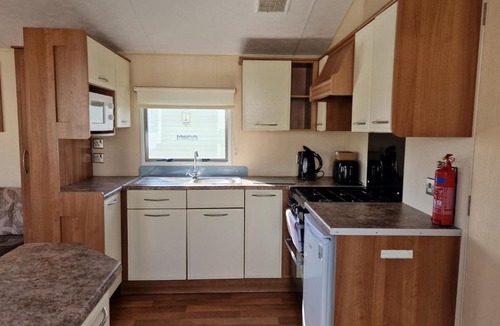 Dymchurch Apartment | Hillcrest