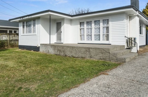 Hamilton House | Hillcrest Haven - Hamilton Holiday Home