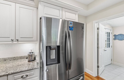 Mount Dora Apartment | Hillcrest Hideaway 3 bedroom 3 bathroom just steps from Downtown Mount Dora