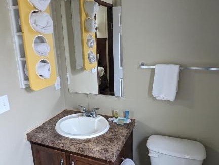 Ozona Hotel | Hillcrest Inn & Suites Ozona