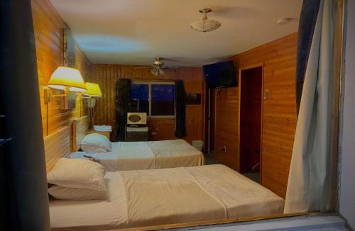 Saint John Hotel | Hillcrest Motel