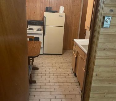 Saint John Hotel | Hillcrest Motel