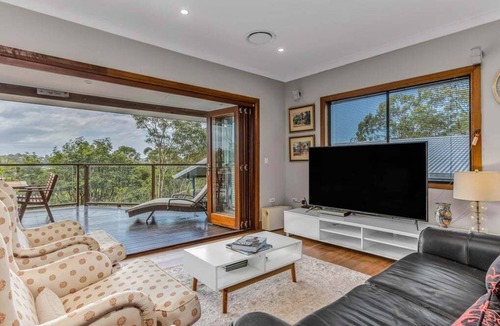 Tweed Heads South House | Hillcrest Retreat with River Views