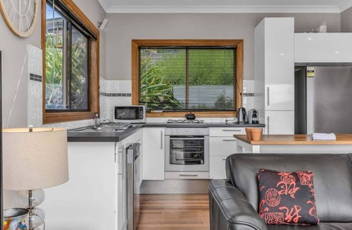 Tweed Heads South House | Hillcrest Retreat with River Views