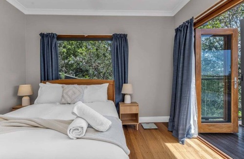 Tweed Heads South House | Hillcrest Retreat with River Views