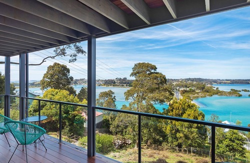 North Narooma Apartment | Hillcrest Views of Wagonga