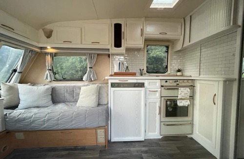 Cleeve House | Hillcroft Accommodation