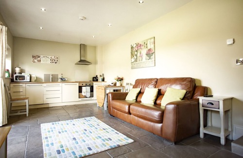 Cleeve Apartment | Hillcroft Self Catering
