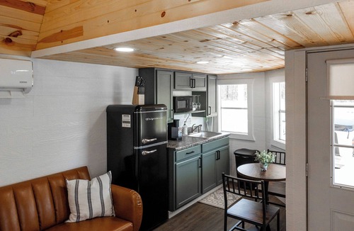 Jasonville House | Hillenbrand Hideaway