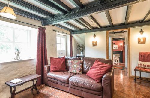 Bromlow House | Hillgate House