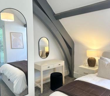 Offerton Apartment | Hillgate Loft